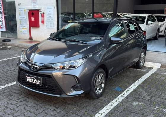 TOYOTA YARIS 1.5 16V FLEX XS MULTIDRIVE TOYOTA YARIS 1.5 16V FLEX XS MULTIDRIVE